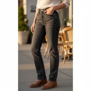 Levi's 550 Women's Black Jeans Size 8